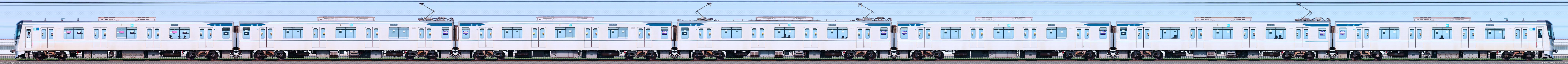 千住検車区13000系13103F編成山側（1側）