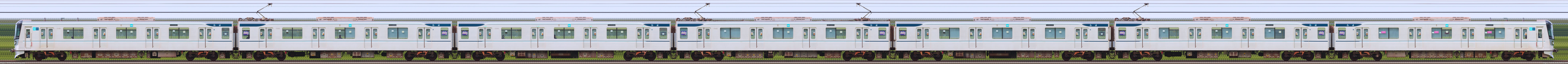 千住検車区13000系13105F編成海側（2側）