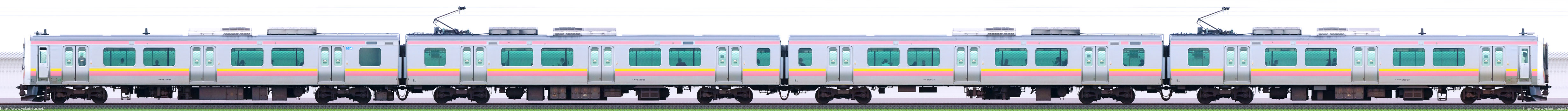 新潟車両センターE129系B23編成海側